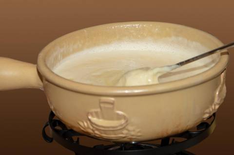 Fondue-Zeit: Allgäuer Käsefondue image