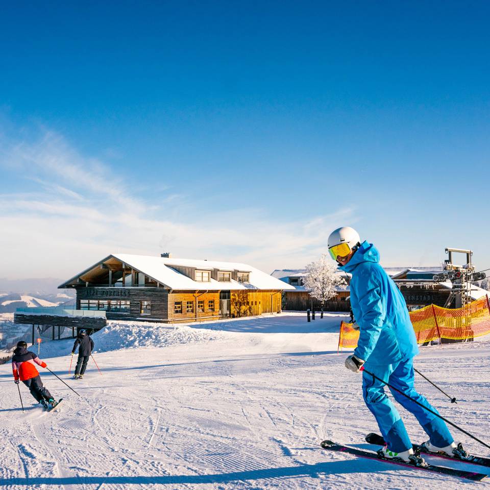 Skifahrer am Imberg im Allgäu